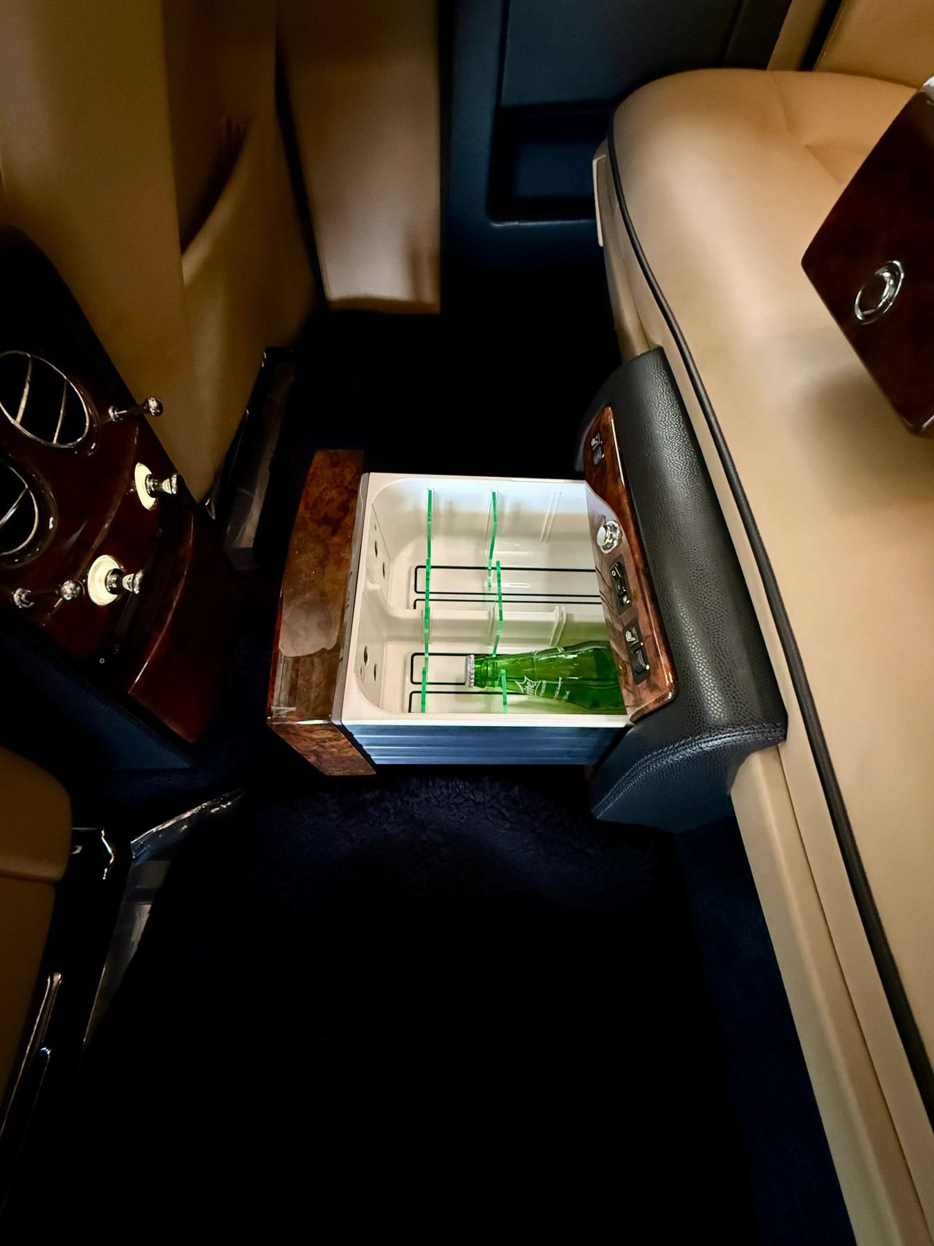 Used 2015 Rolls-Royce Phantom Sedan RWD image 31