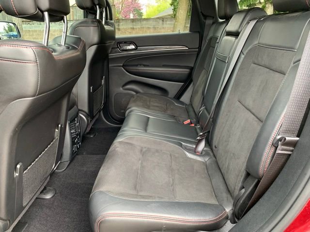 Used 2020 Jeep Grand Cherokee Trailhawk w/ Premium Lighting Group AWD/4WD image 14