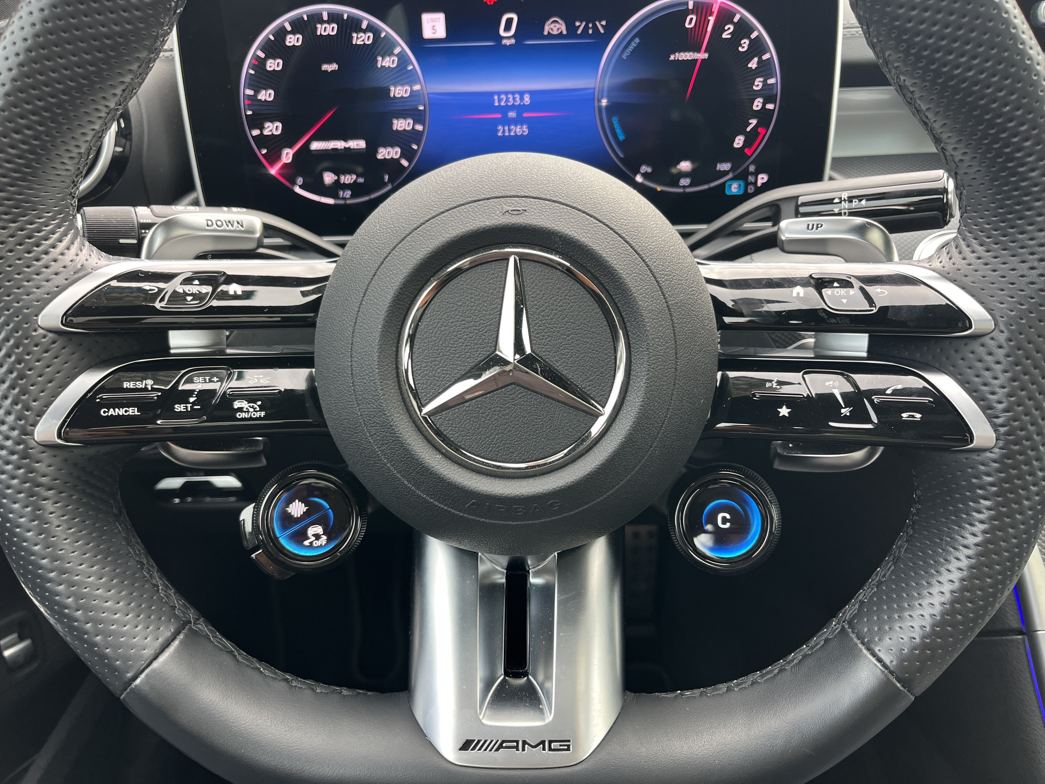 Certified 2024 Mercedes-Benz C 36 AMG S image 33