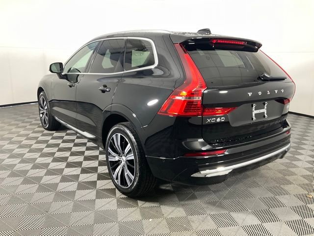 Used 2023 Volvo XC60 B5 Plus w/ Climate Package image 4
