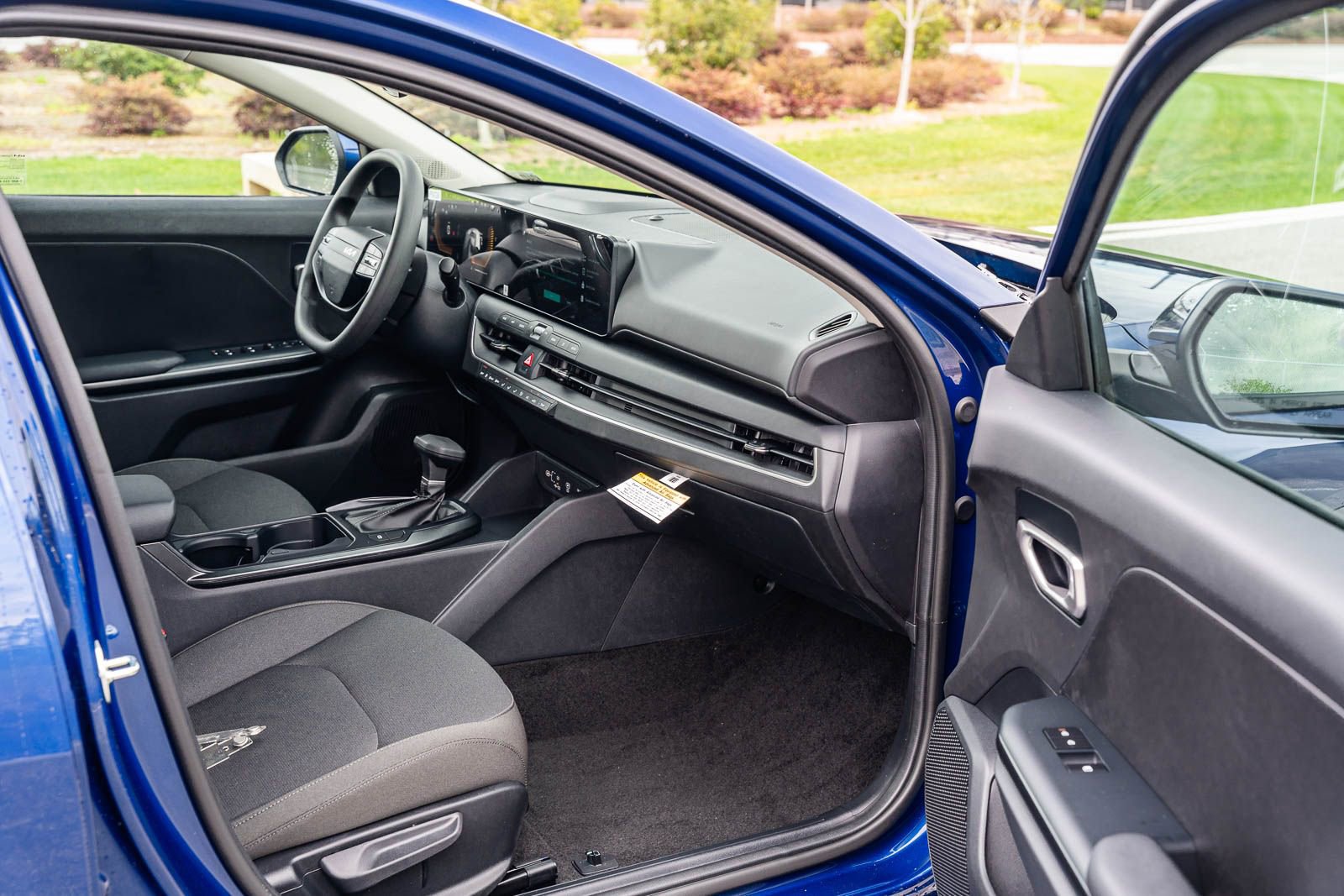 New 2026 Kia K4 LXS image 7