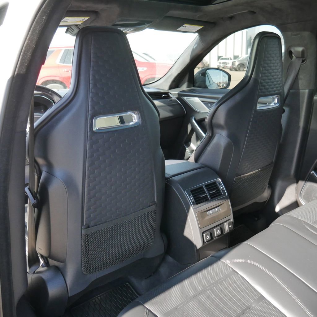 Used 2024 Jaguar F-PACE SVR image 29