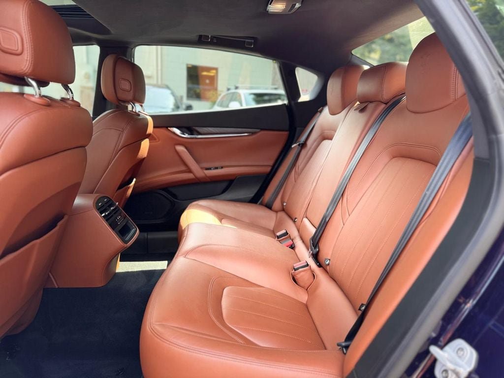 Used 2018 Maserati Quattroporte S Q4 AWD/4WD image 25