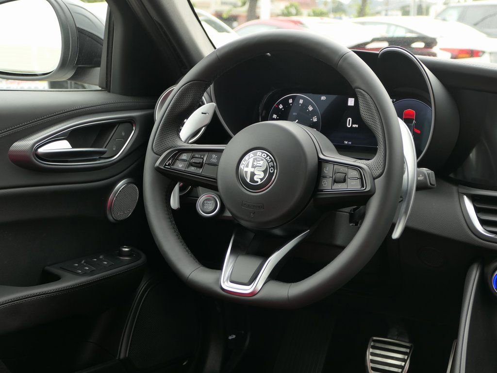 New 2025 Alfa Romeo Giulia AWD image 27