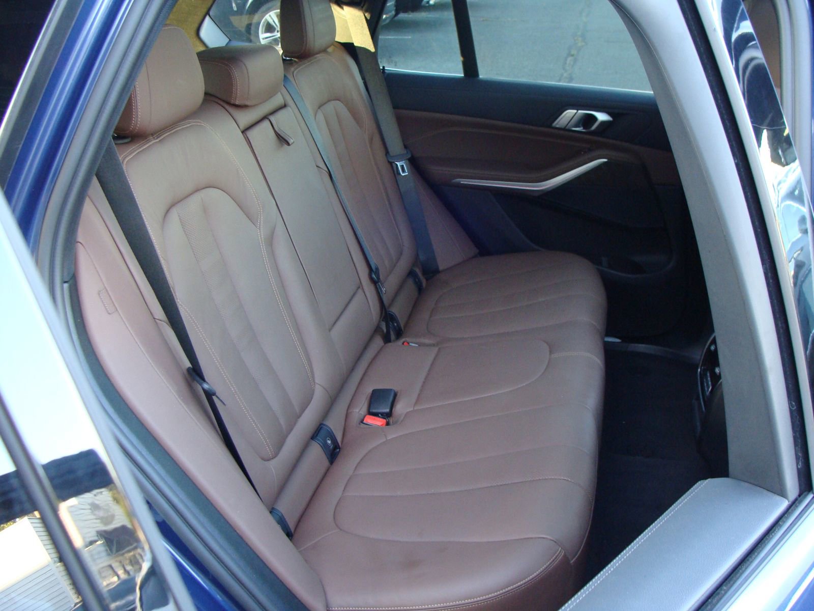 Used 2022 BMW X5 xDrive40i w/ Premium Package image 11