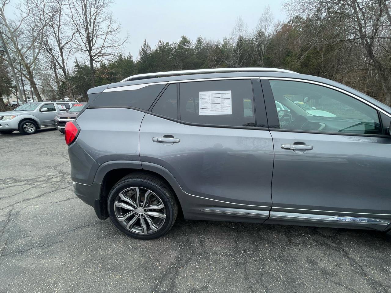 Used 2018 GMC Terrain Denali w/ Advanced Safety Package AWD/4WD image 10