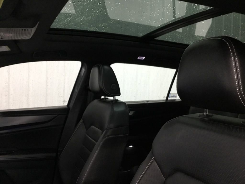 Used 2024 Volkswagen Atlas Cross Sport SEL R-Line AWD/4WD image 30