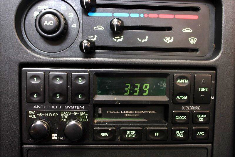 Used 1990 MAZDA MX-5 Miata image 30