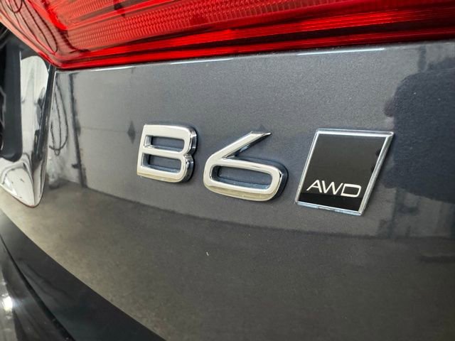 Used 2022 Volvo XC60 B6 Inscription w/ Advanced Package image 32