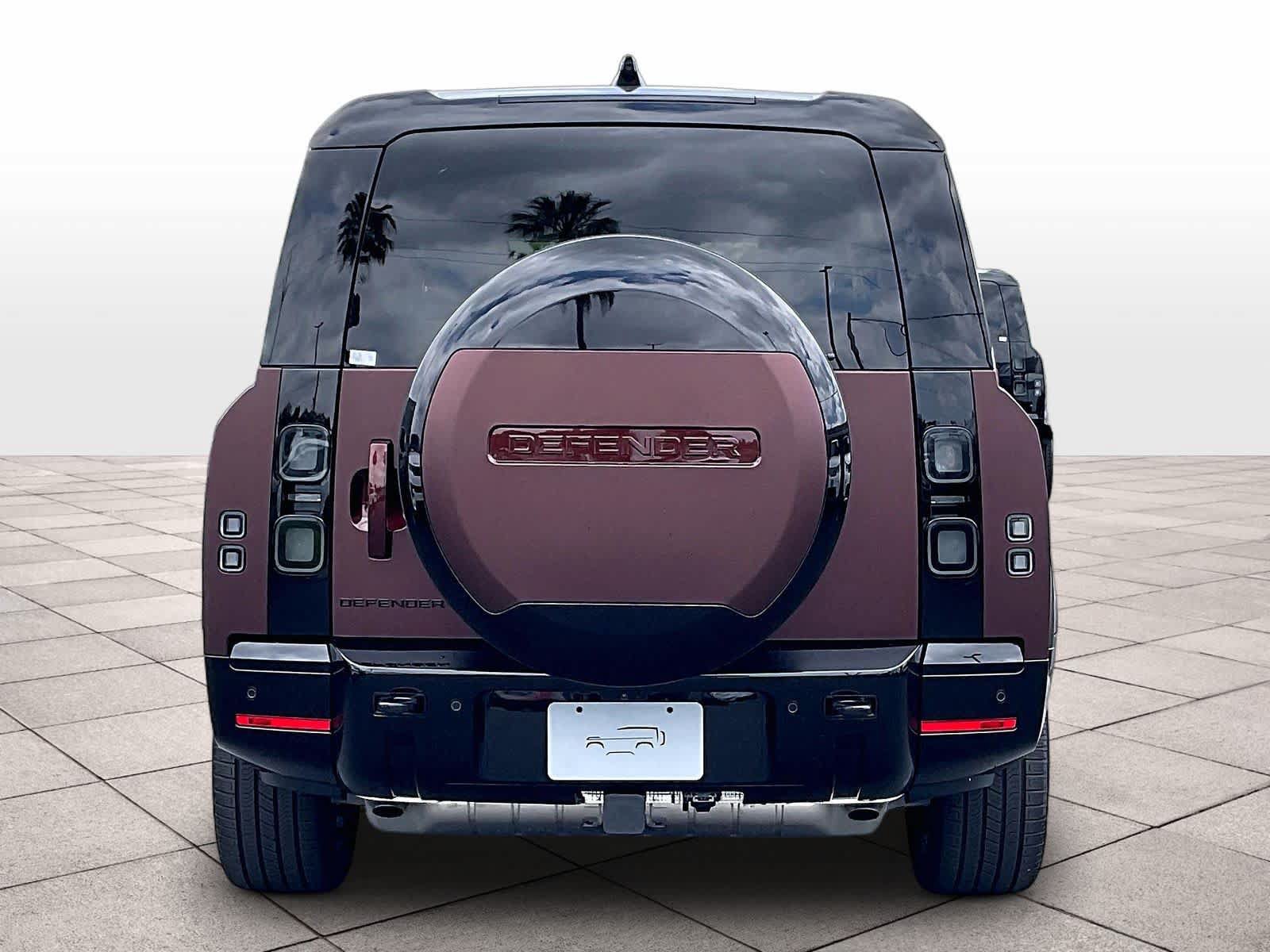 New 2026 Land Rover Defender 130 X-Dynamic SE AWD/4WD image 6
