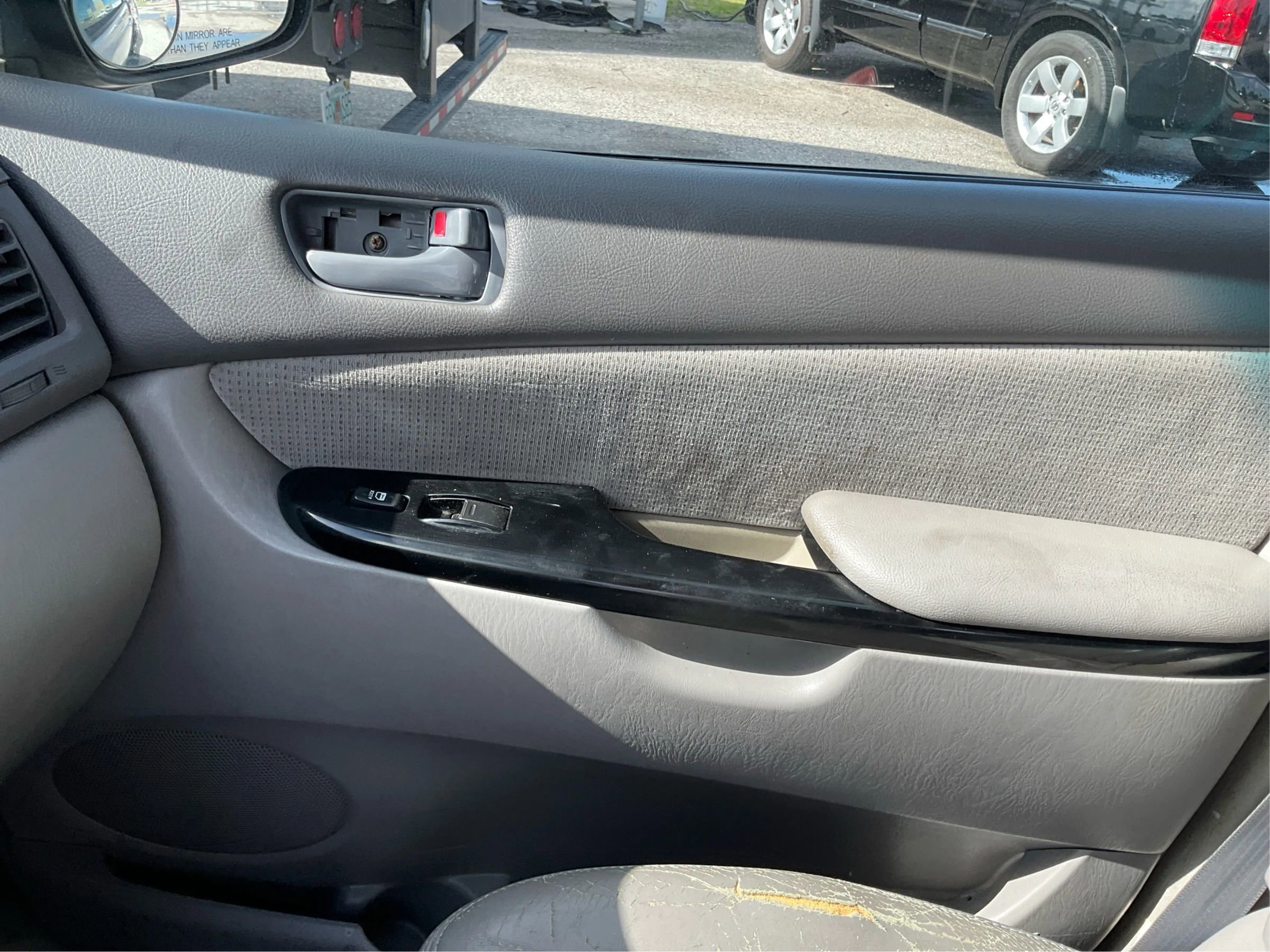 Used 2005 Toyota Sienna CE image 19