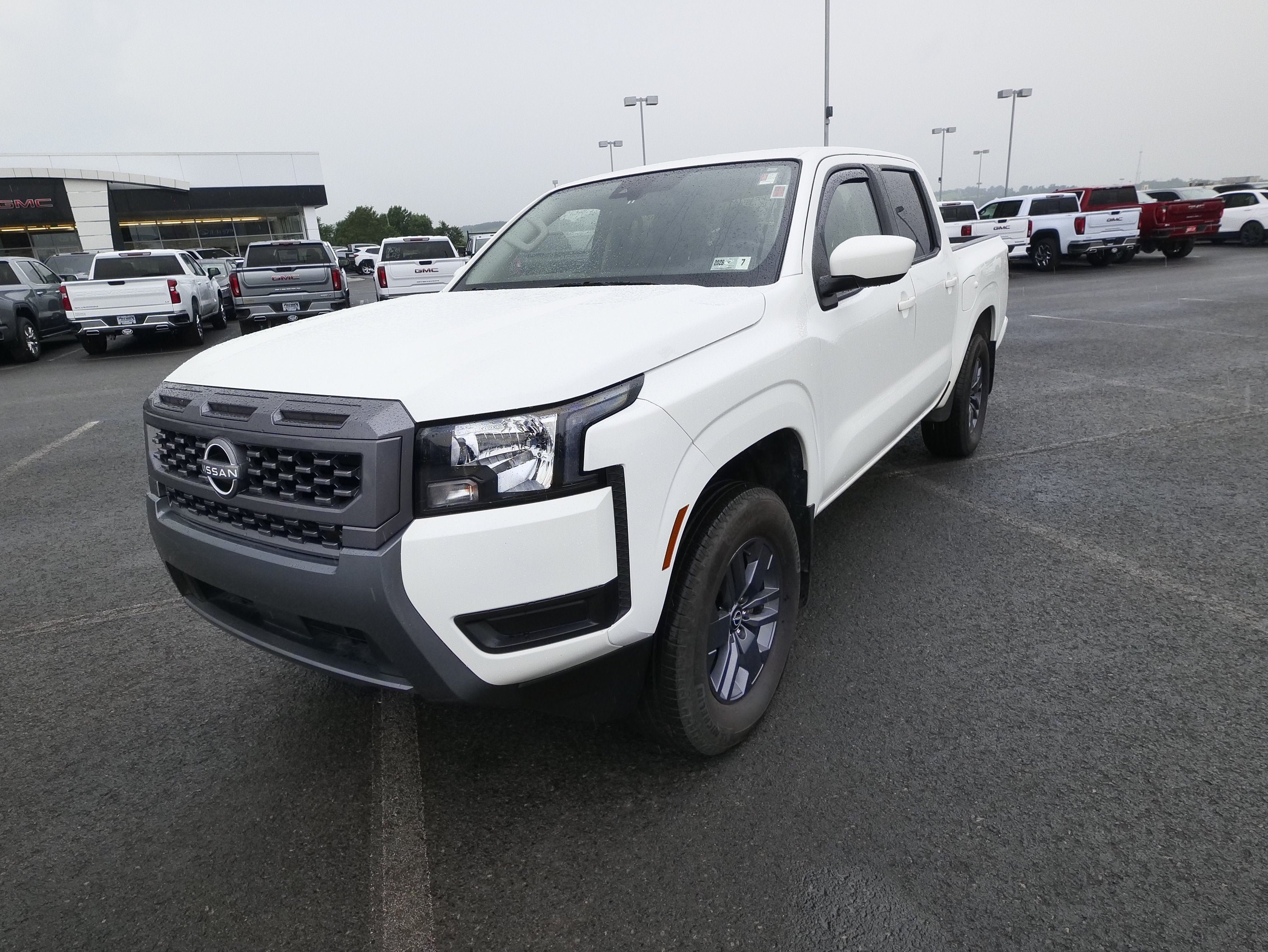Used 2025 Nissan Frontier SV AWD/4WD image 4