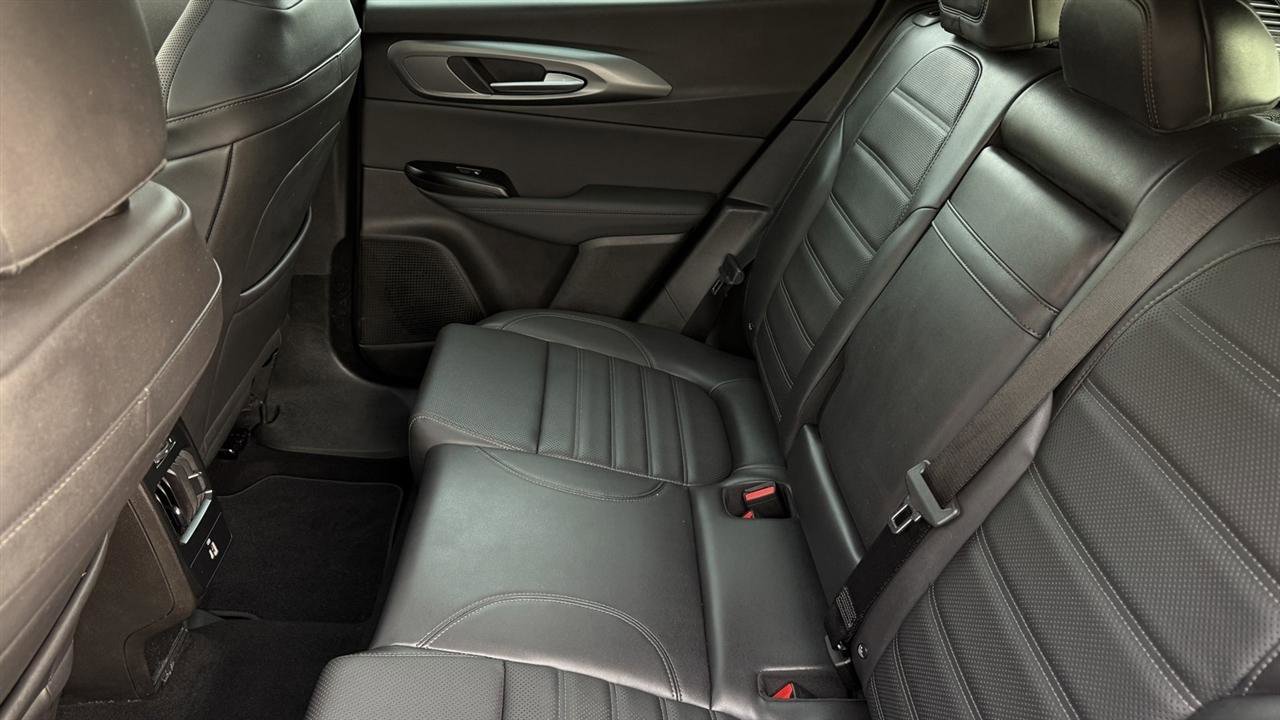 Used 2024 Alfa Romeo Tonale Veloce w/ Active Assist Package AWD/4WD image 32