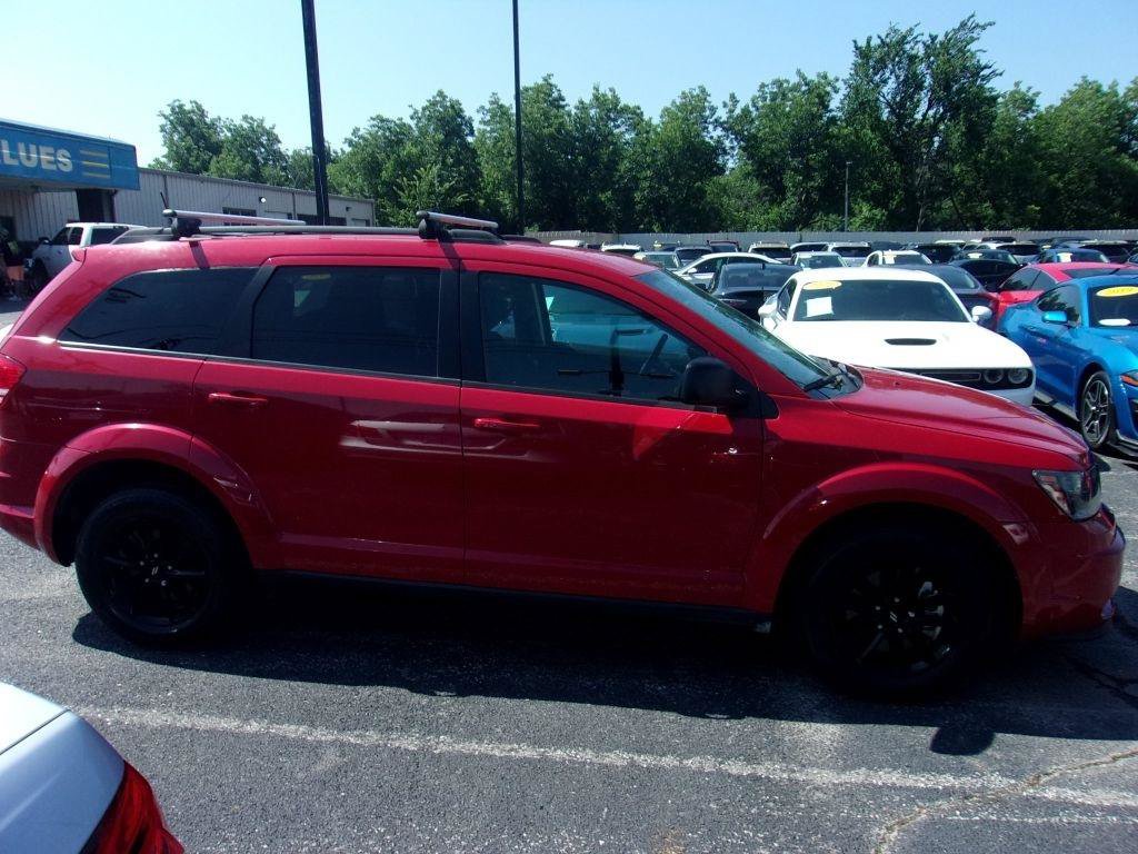 Used 2020 Dodge Journey SE w/ SE Popular Equipment Group FWD image 4