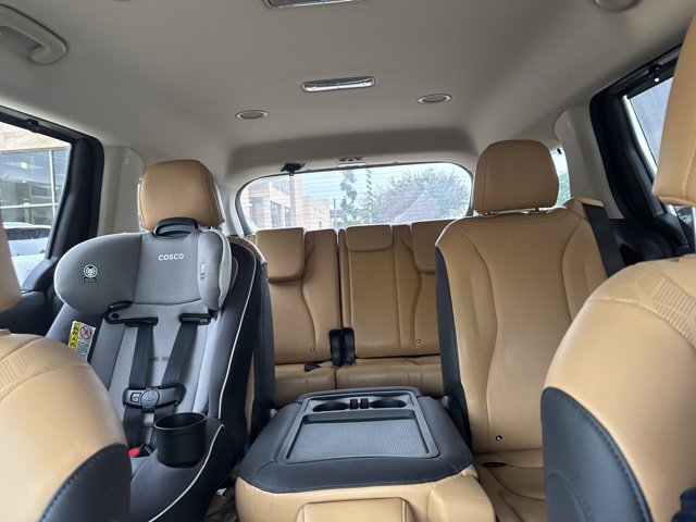 Certified 2024 Kia Carnival EX image 8