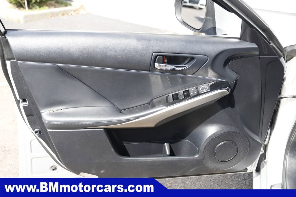 Used 2015 Lexus IS 250 image 22