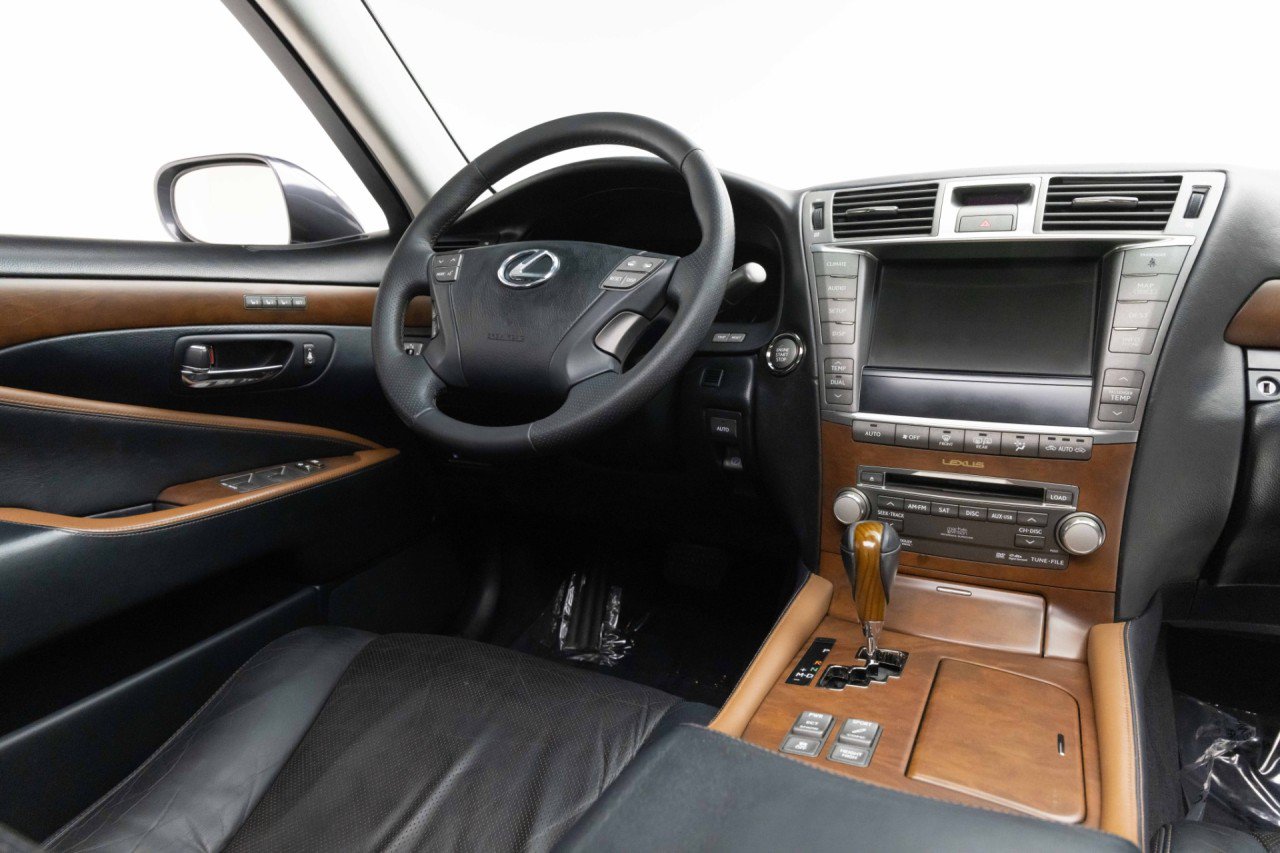 Used 2011 Lexus LS 460 w/ Sport Pkg RWD image 12