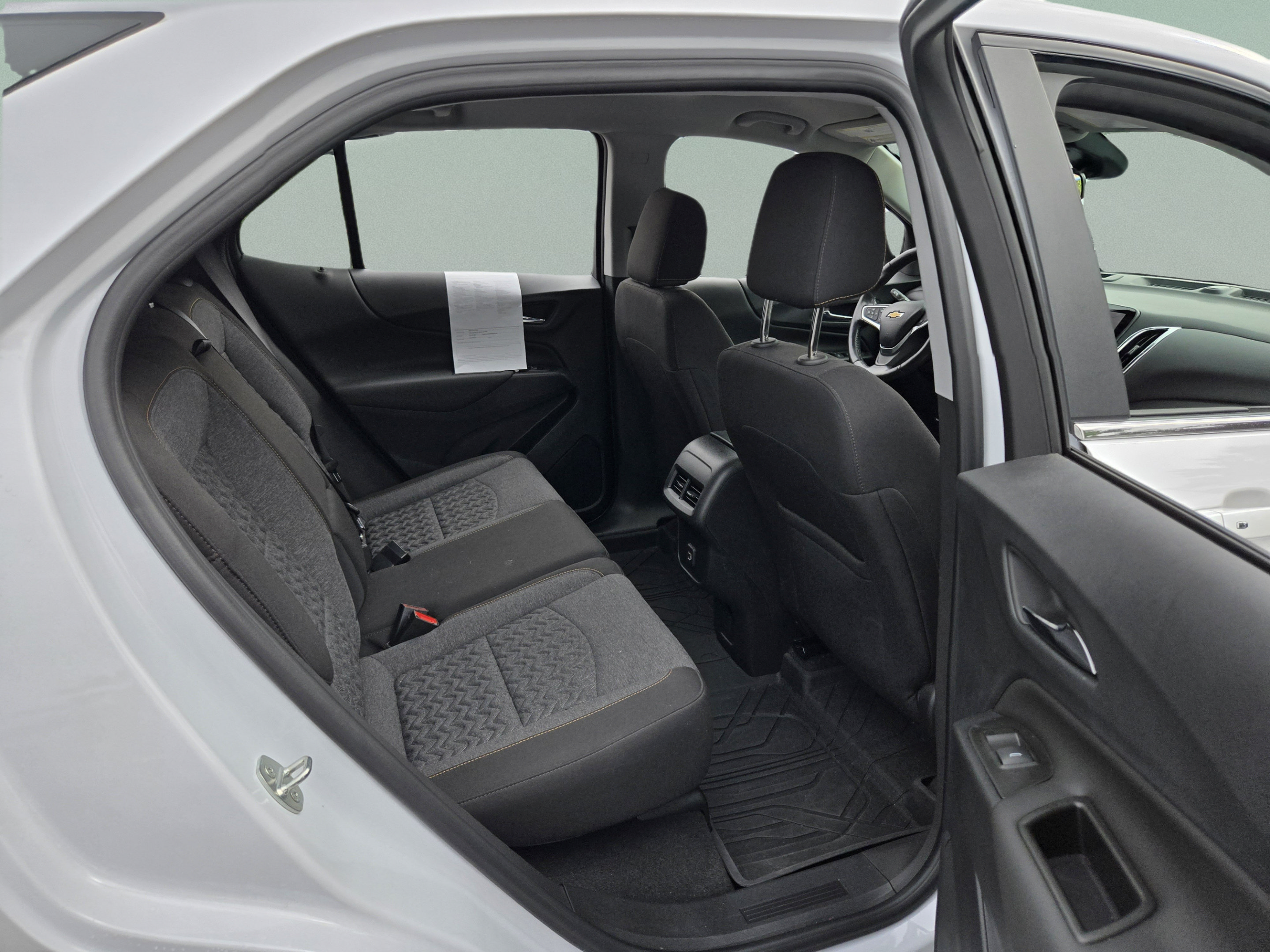 Used 2022 Chevrolet Equinox LT FWD image 17