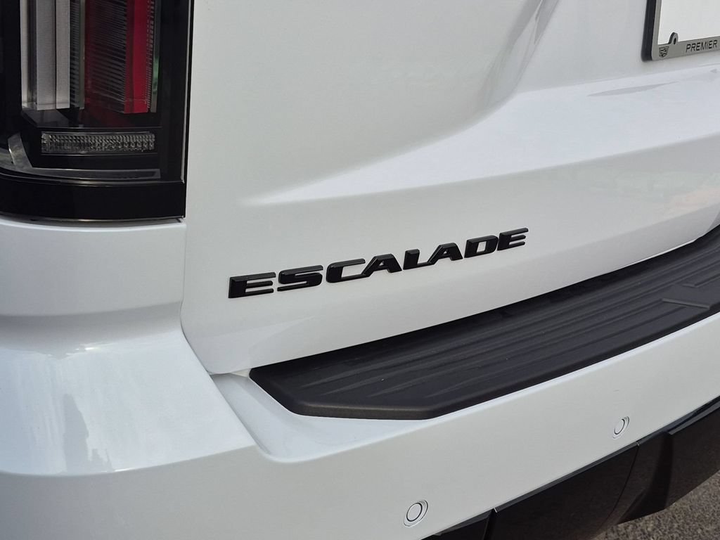 Certified 2026 Cadillac Escalade Platinum Sport w/ LPO, ONYX Package AWD/4WD image 32