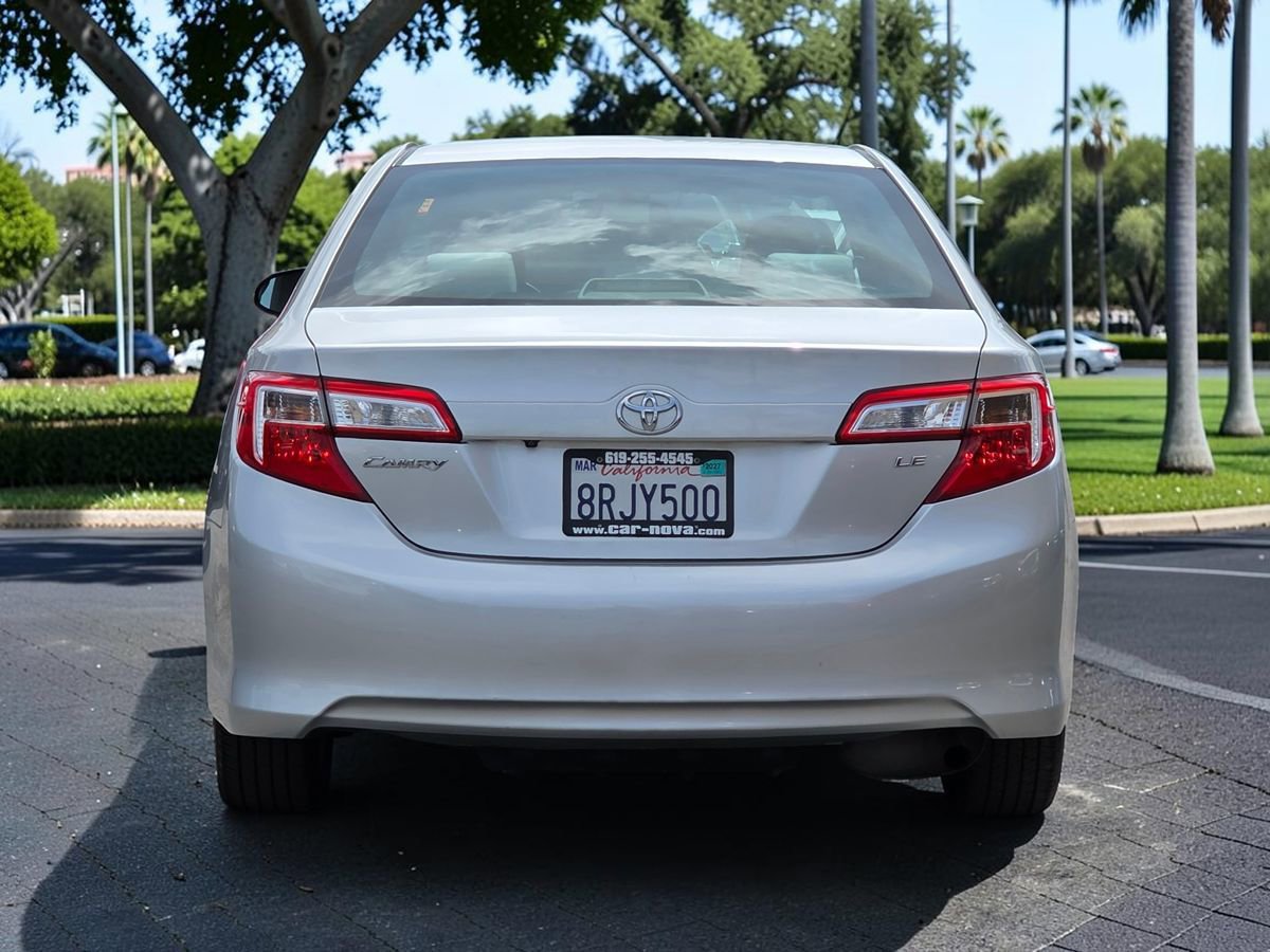 Used 2014 Toyota Camry LE FWD image 6