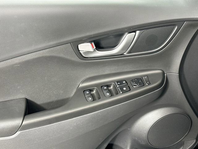 Used 2023 Hyundai Kona SE w/ Cargo Package image 24