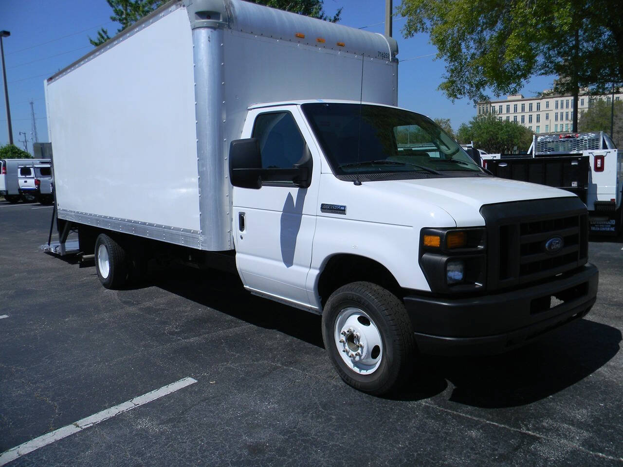 Used 2017 Ford E-350 and Econoline 350 Super Duty w/ Power Windows & Locks Group RWD image 5