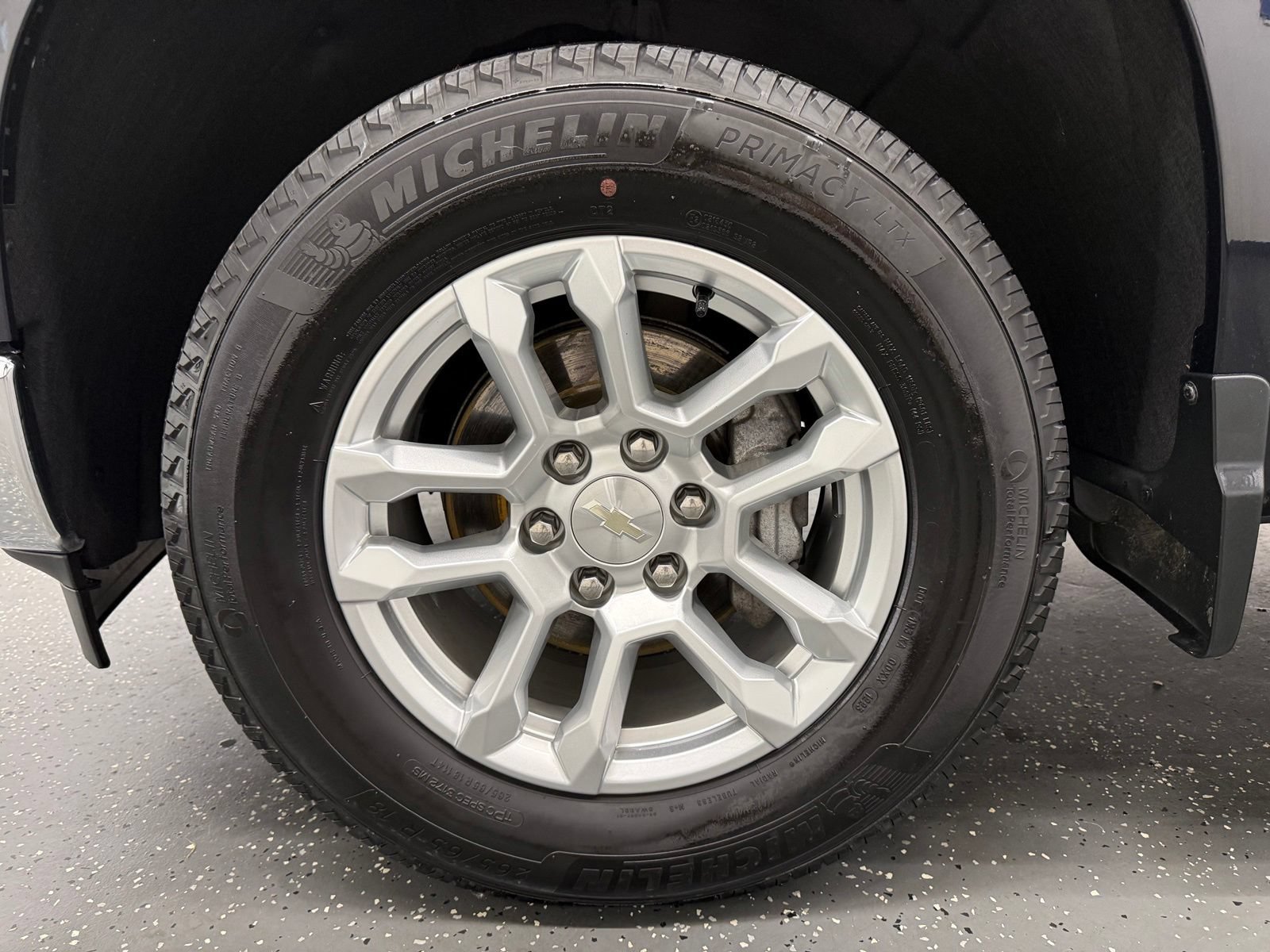 Used 2023 Chevrolet Silverado 1500 LT AWD/4WD image 18