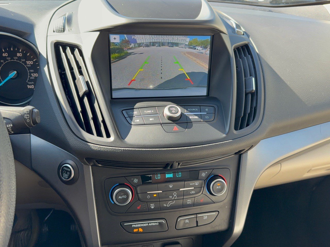 Used 2019 Ford Escape SE FWD image 22