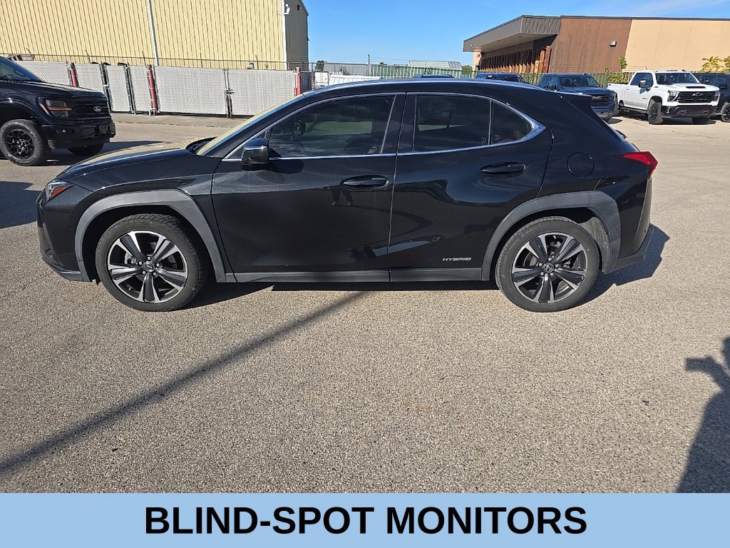 Used 2020 Lexus UX 250h w/ Accessory Package AWD/4WD image 3