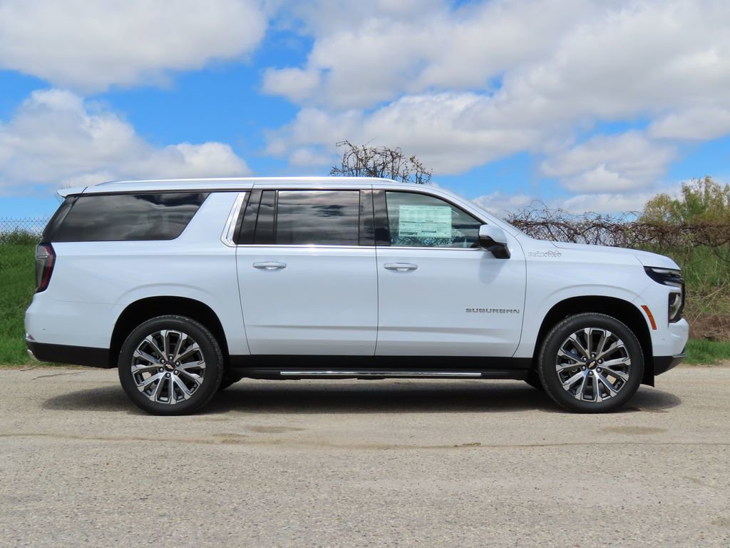 New 2026 Chevrolet Suburban High Country w/ Sun And Tow Package AWD/4WD image 2