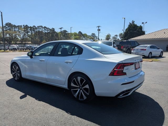 Used 2022 Volvo S60 B5 Momentum image 7