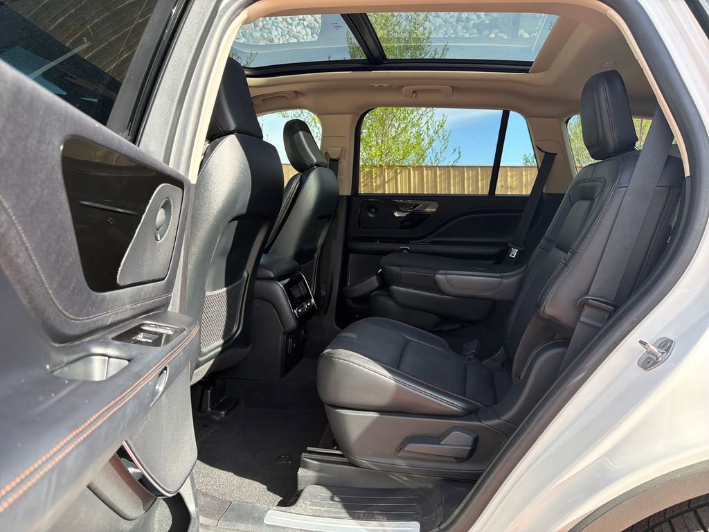 Used 2021 Lincoln Aviator Reserve w/ Equipment Group 201A AWD/4WD image 21