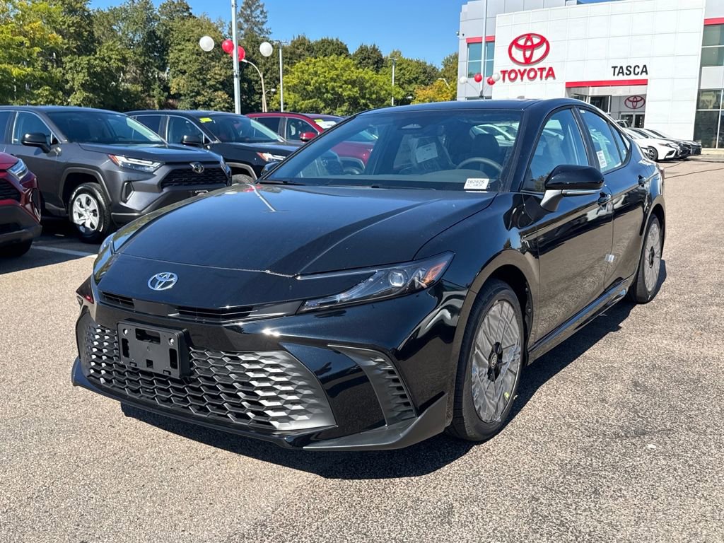 New 2026 Toyota Camry SE image 3