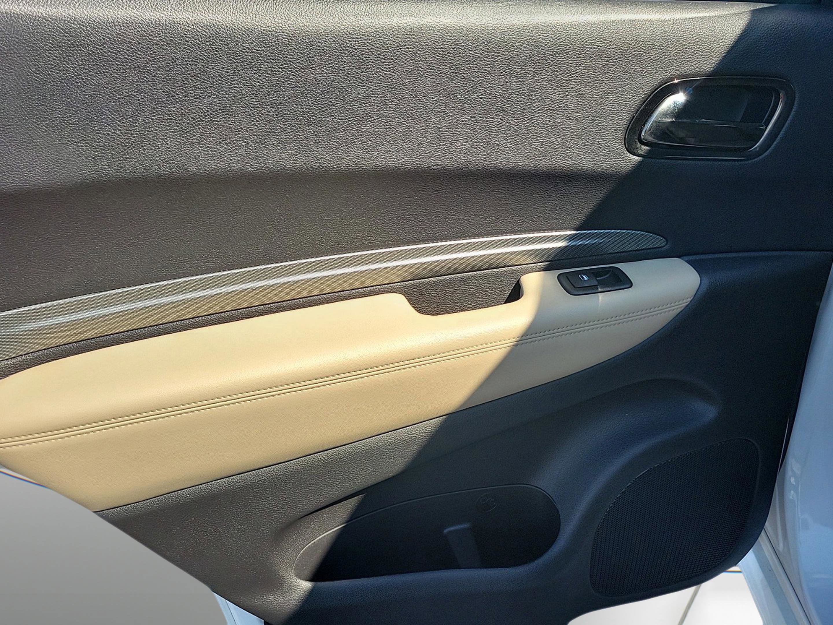 Used 2020 Dodge Durango GT image 34