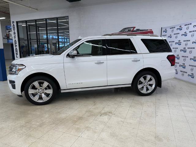 Certified 2023 Ford Expedition Platinum image 3