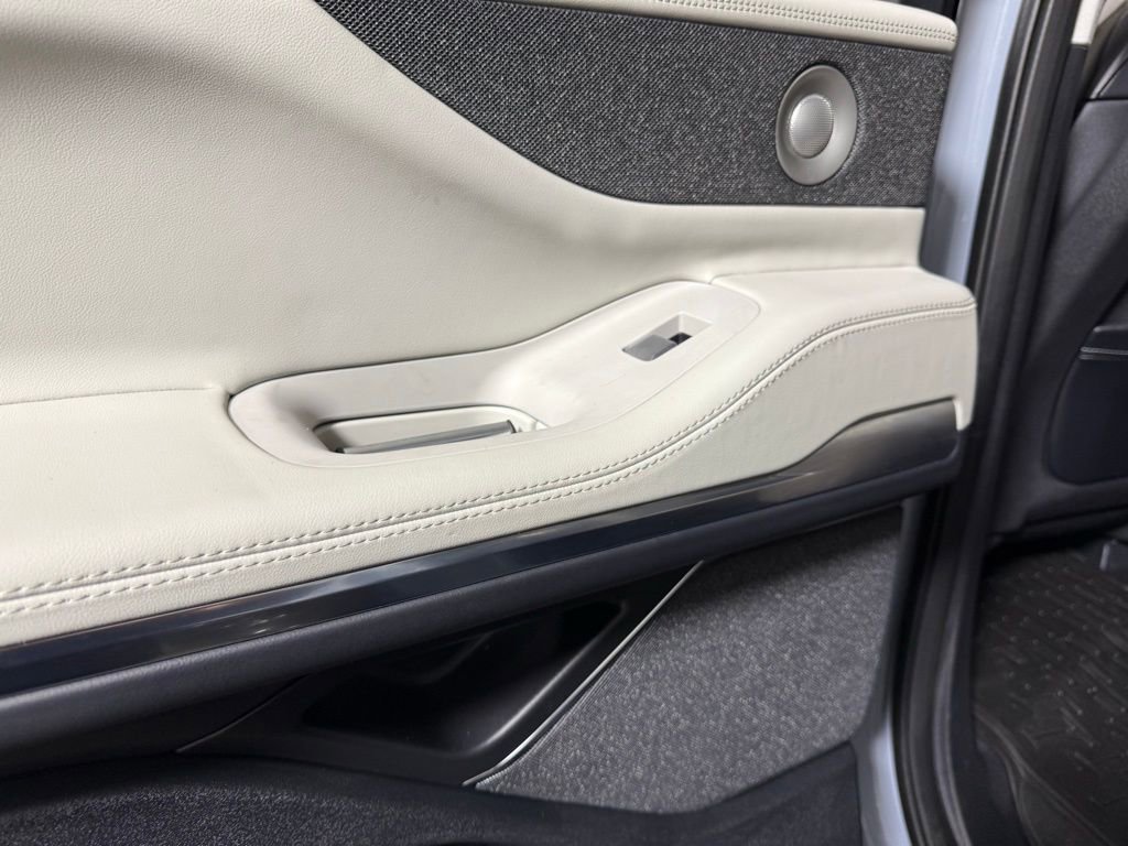 Certified 2025 Lincoln Navigator Reserve image 44