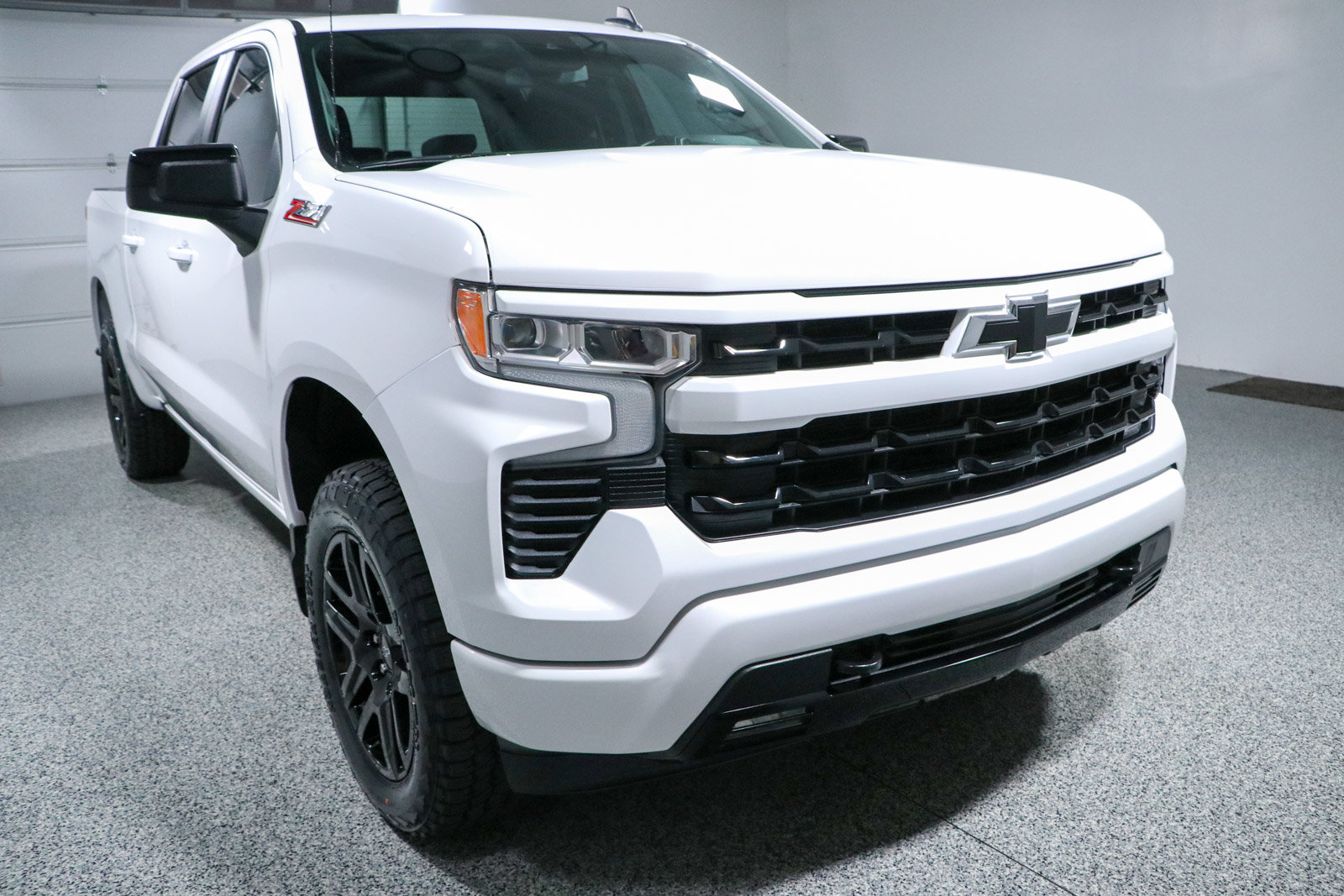 Used 2023 Chevrolet Silverado 1500 RST w/ Z71 Off-Road Package AWD/4WD image 5