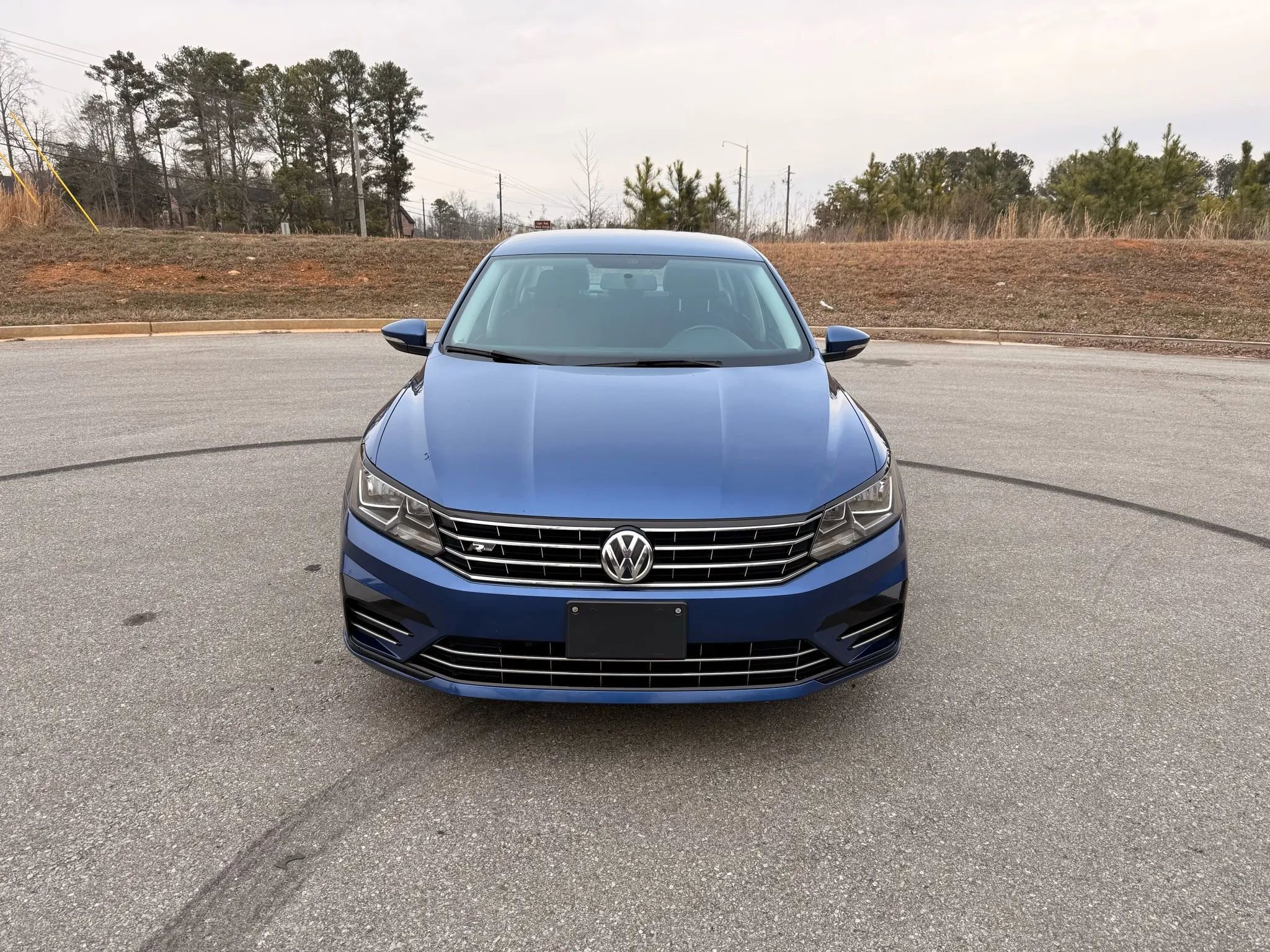 Used 2016 Volkswagen Passat 1.8T R-Line image 2
