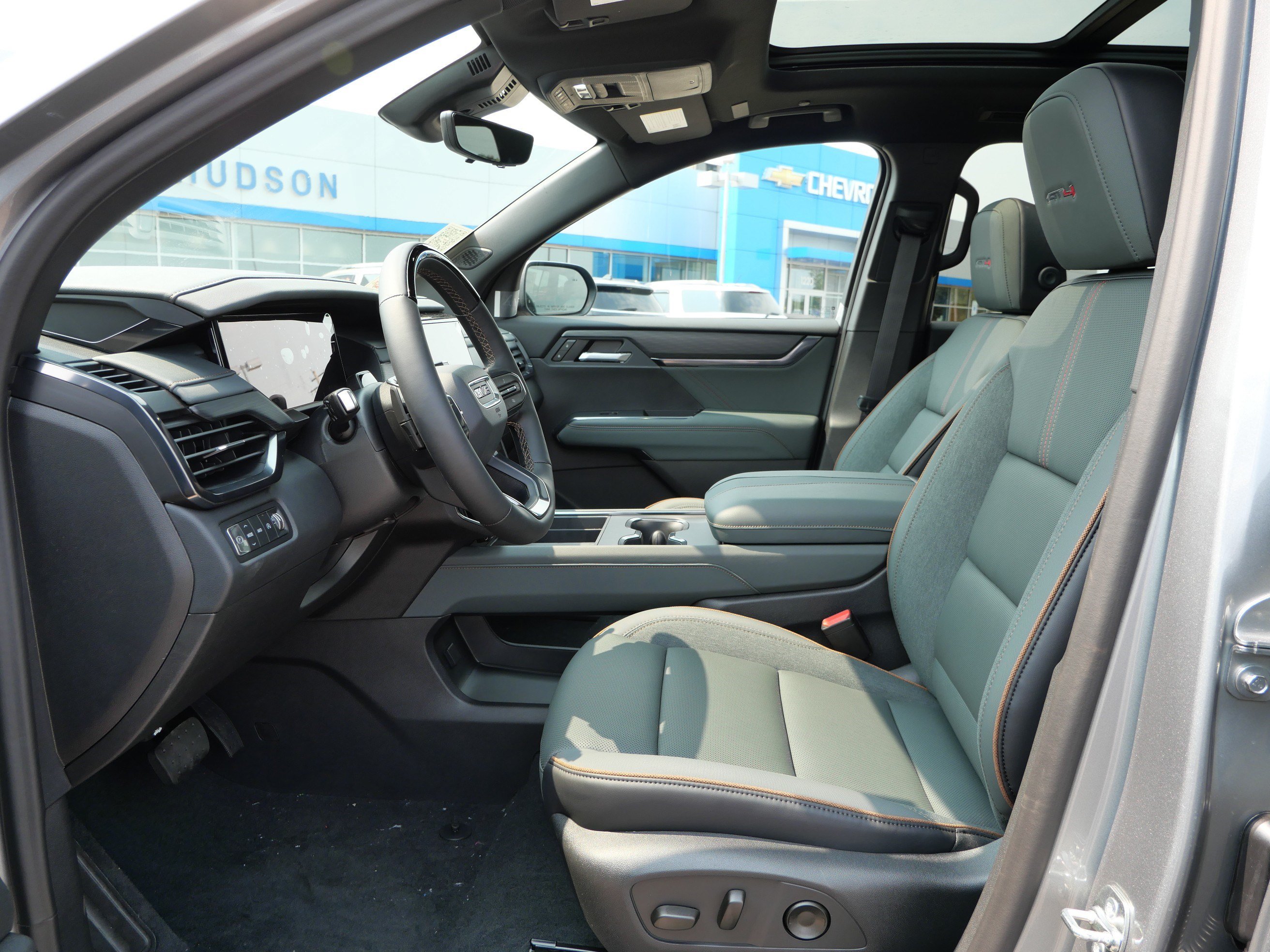 New 2026 GMC Acadia AT4 w/ Super Cruise Package AWD/4WD image 10