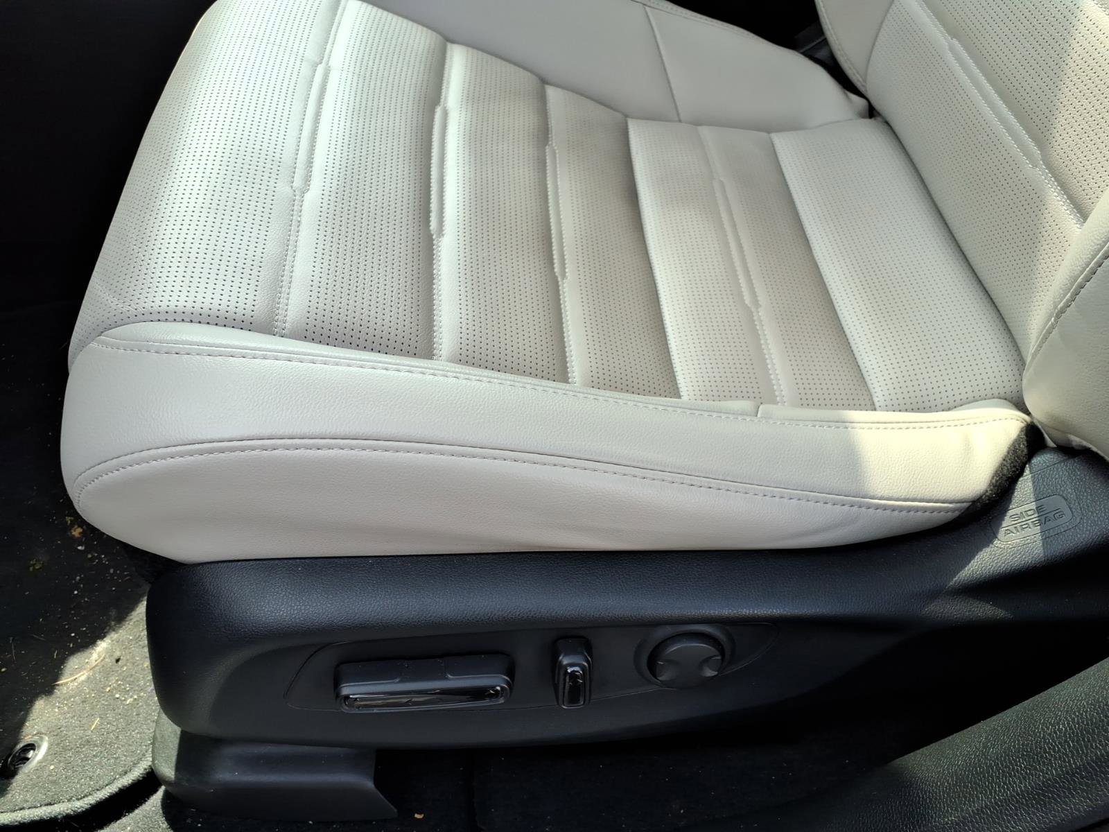 Used 2024 Honda CR-V EX-L image 16