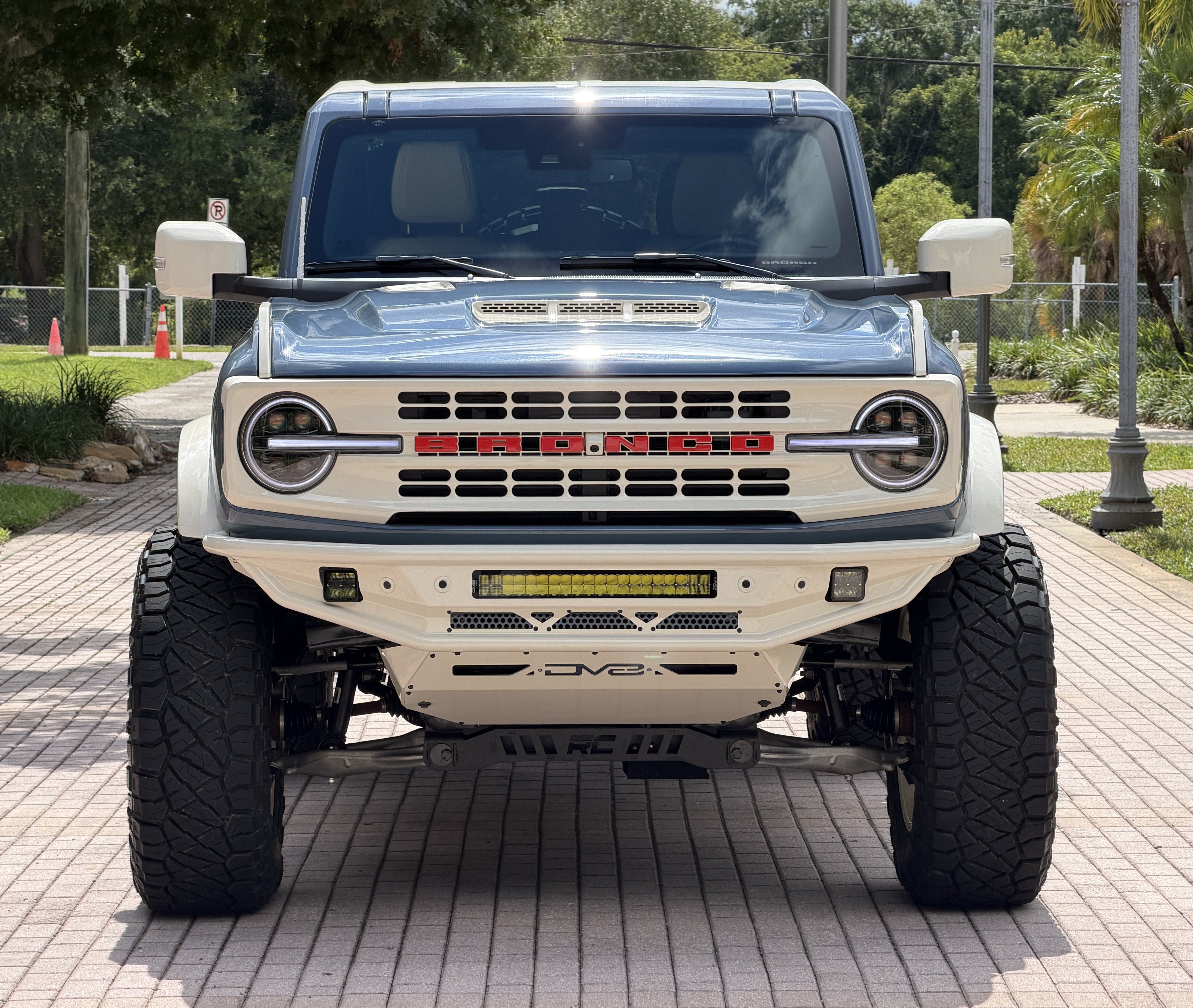 Used 2025 Ford Bronco Outer Banks AWD/4WD image 36