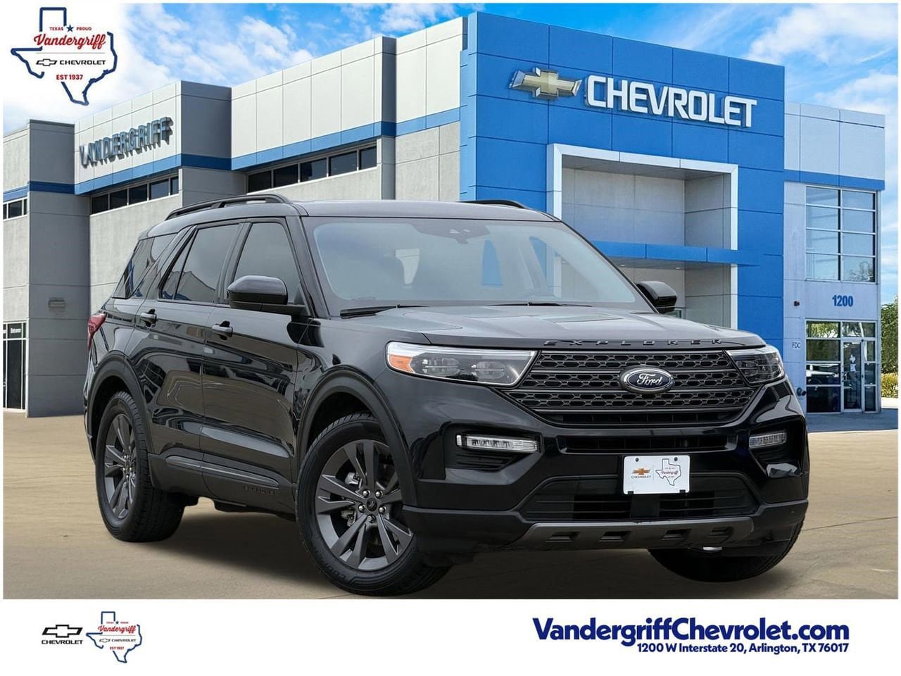 Used 2024 Ford Explorer XLT w/ Equipment Group 202A