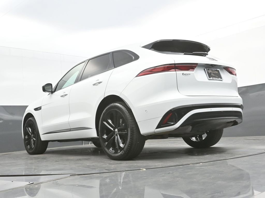 Certified 2025 Jaguar F-PACE R-Dynamic S image 39