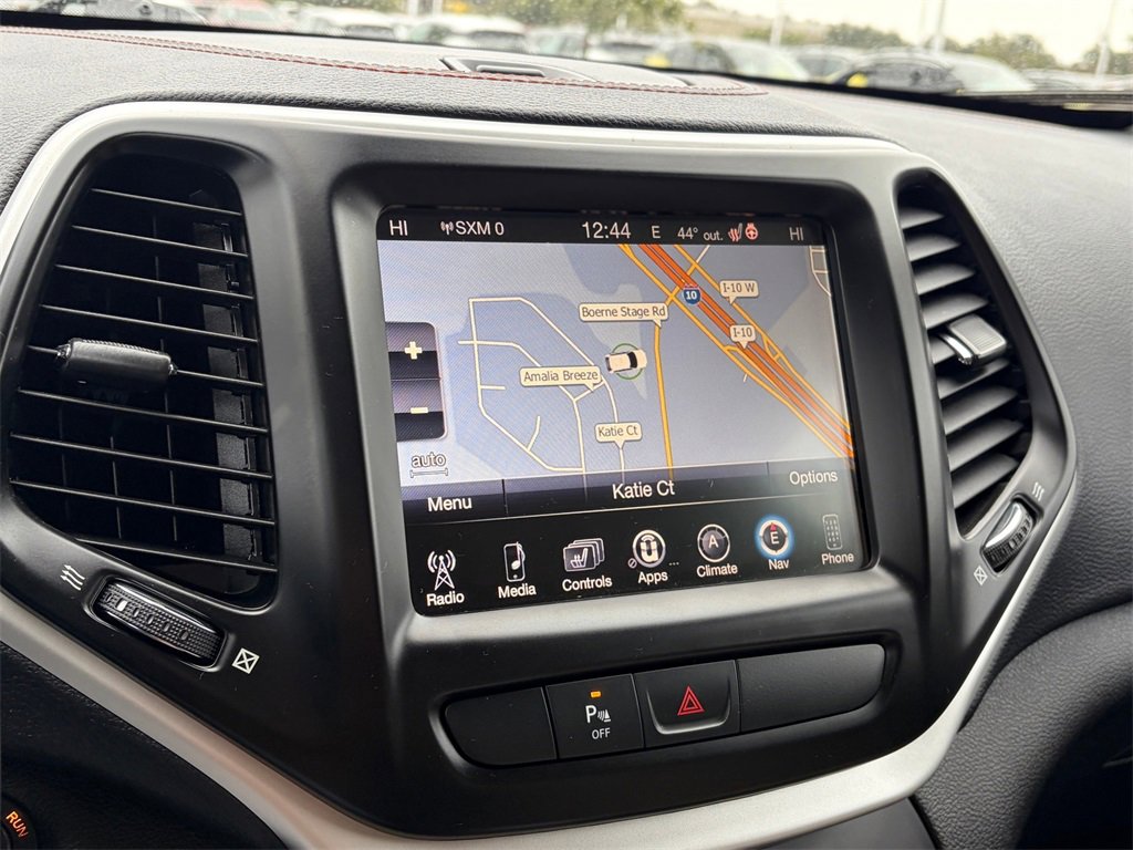 Used 2018 Jeep Cherokee Limited w/ Luxury Group image 15