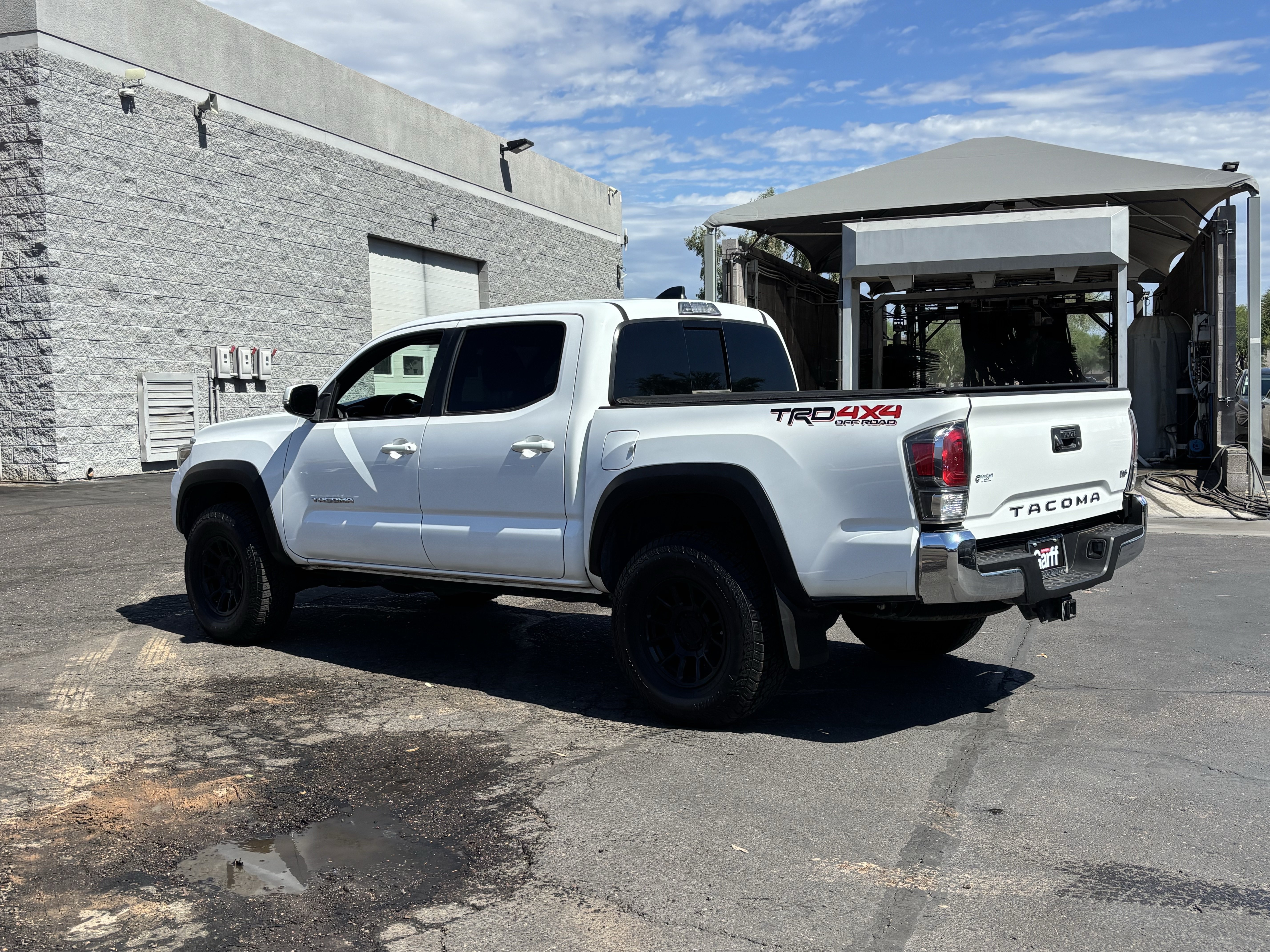 Used 2020 Toyota Tacoma TRD Off-Road AWD/4WD image 4