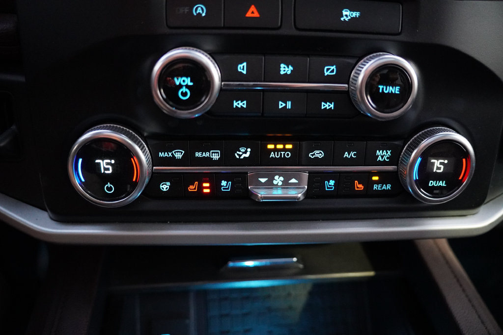 Used 2024 Ford Expedition Limited AWD/4WD image 8