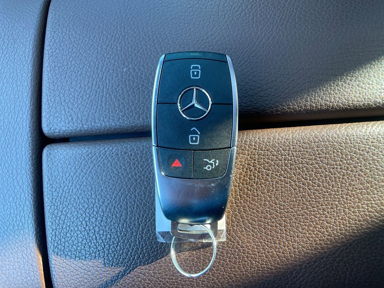 Used 2024 Mercedes-Benz GLE 350 4MATIC image 31