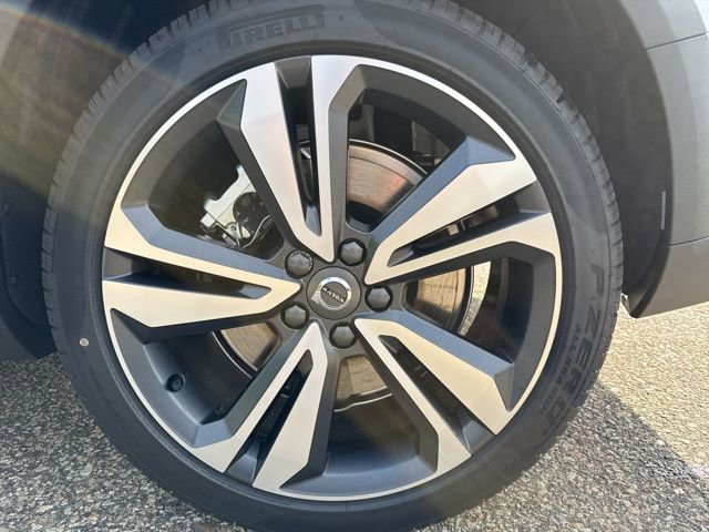 New 2026 Volvo V60 B5 Cross Country Plus w/ Protection Package Premier image 5