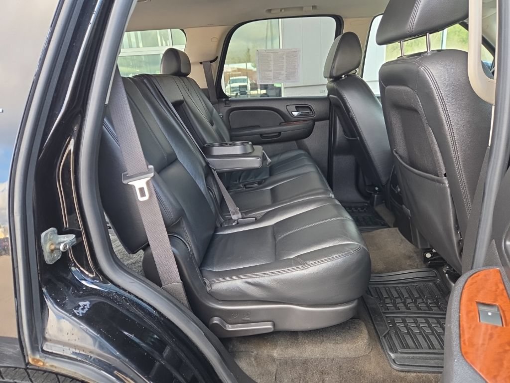 Used 2008 GMC Yukon SLT w/ SLT Preferred Equipment Group AWD/4WD image 34