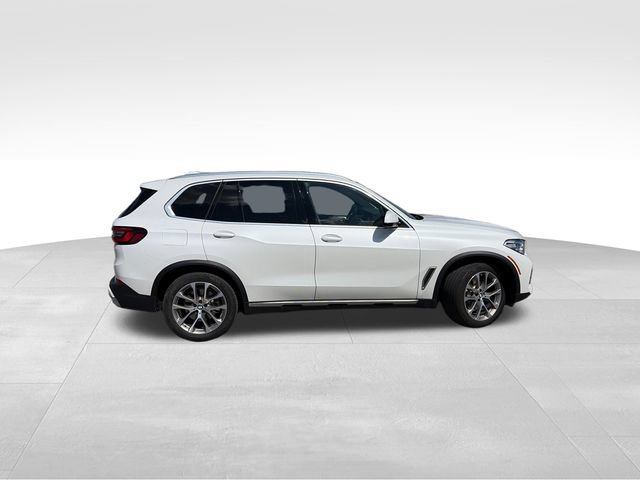 Used 2022 BMW X5 xDrive40i w/ Executive Package AWD/4WD image 7